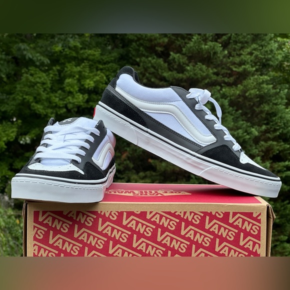 NEW Vans Caldrone Casual Sneakers Black White Retro Suede Leather Mens 1012